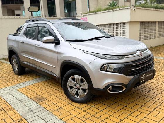 FIAT TORO 1.8 16V EVO FLEX FREEDOM AT6 FIAT TORO 1.8 16V EVO FLEX FREEDOM AT6